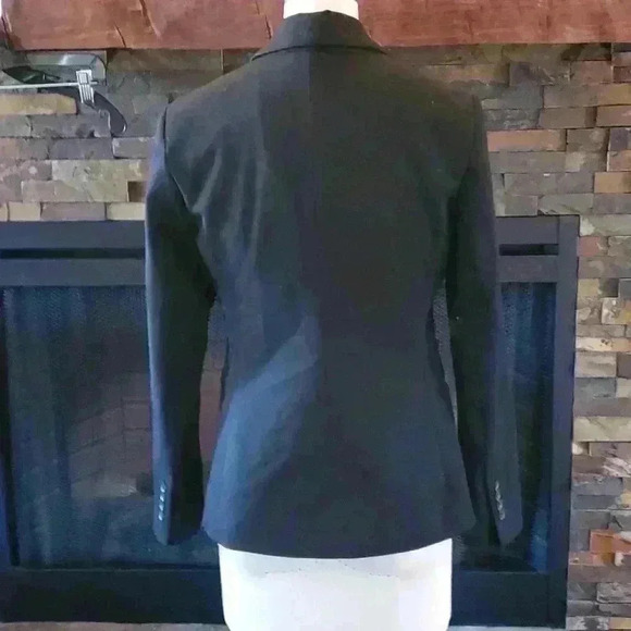 Blazer - Picture 2 of 5